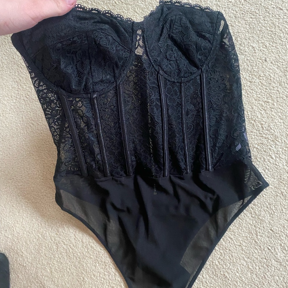 BRAND NEW, NEVER WORN LACE BODY SUIT